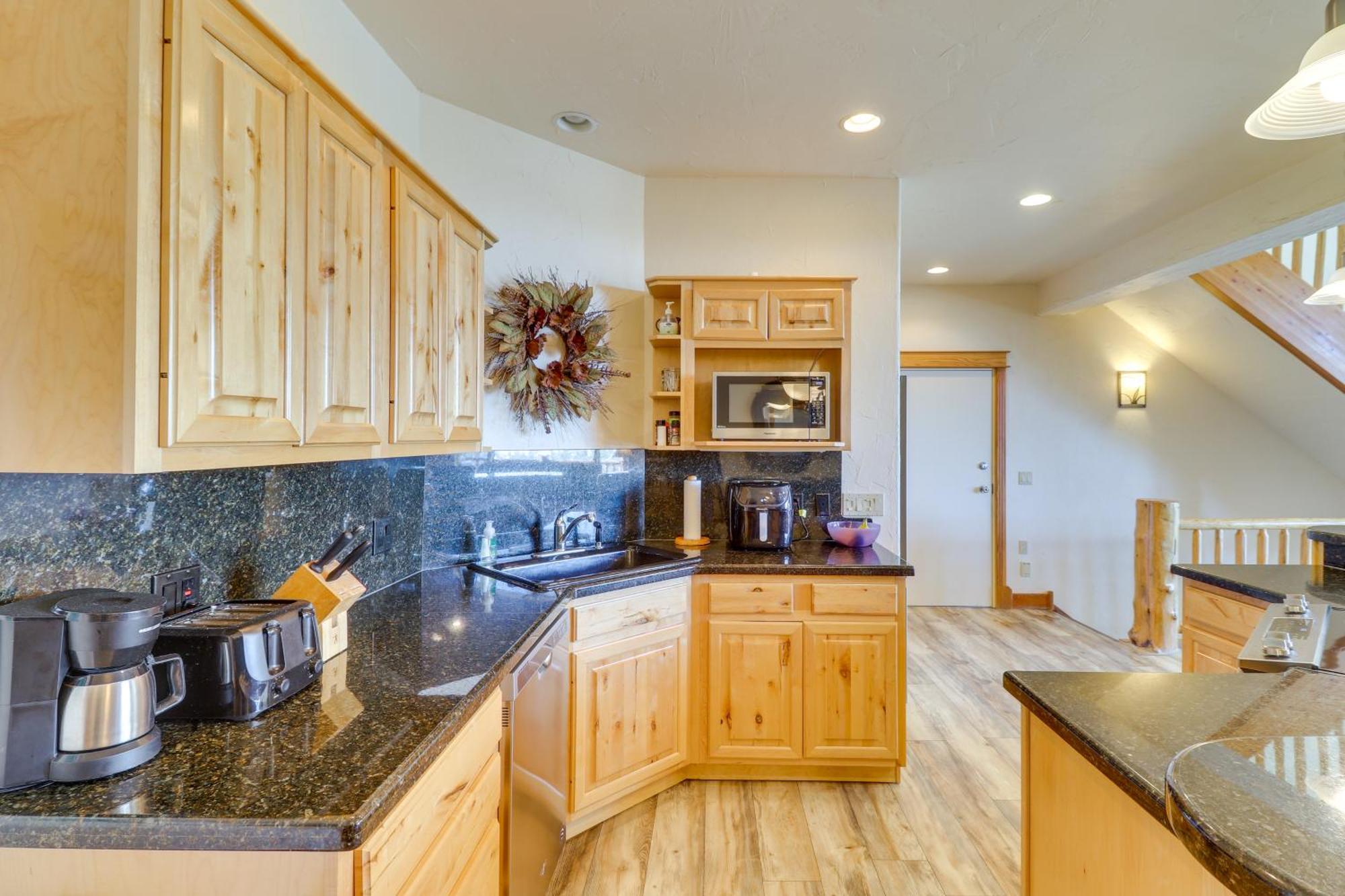 Spacious Whitefish Home With Sauna And Ski Resort View מראה חיצוני תמונה