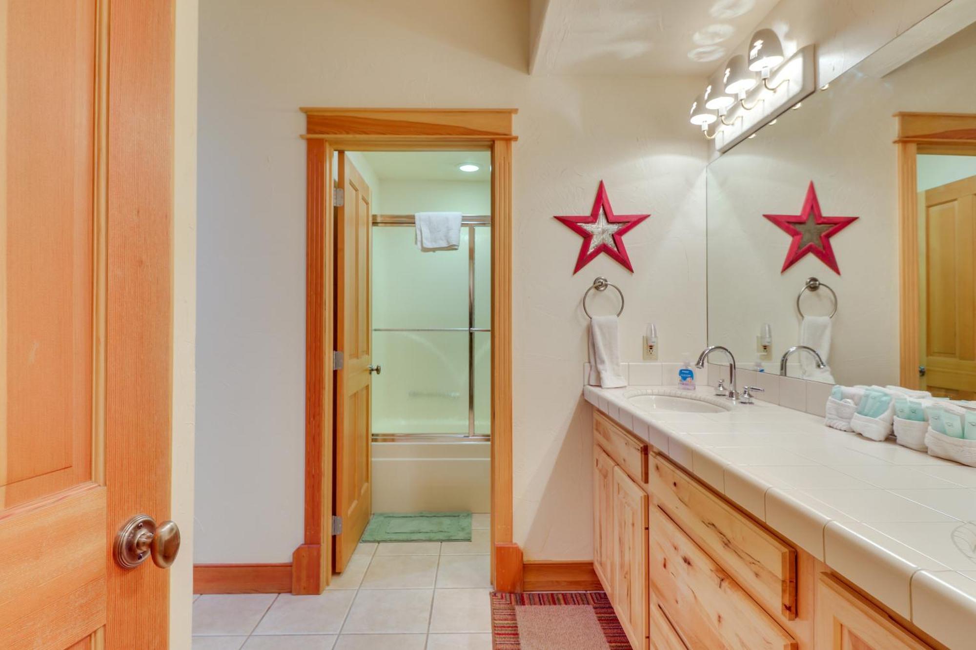 Spacious Whitefish Home With Sauna And Ski Resort View מראה חיצוני תמונה